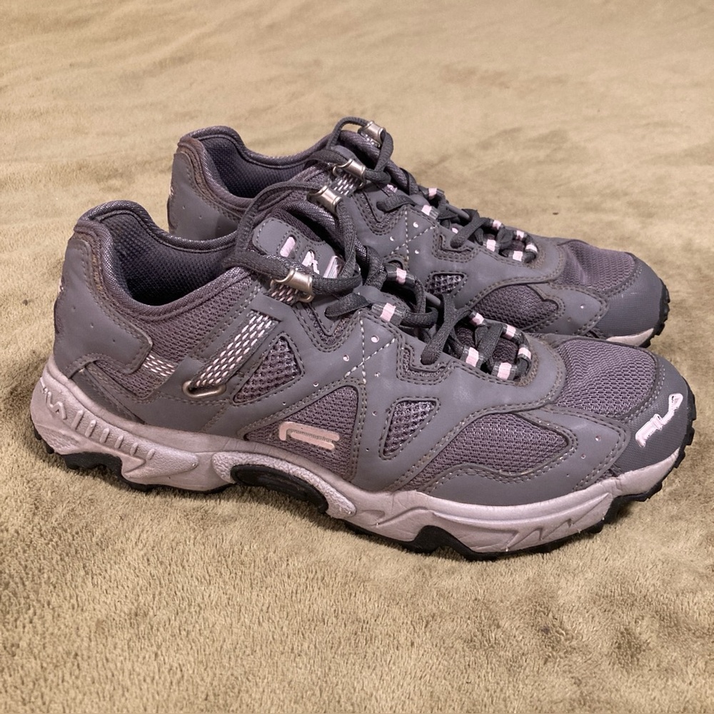 EUC Fila Vintage 80s 90s Sneakers Running Gray Pink Women's Size 8.5M